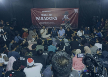 Reportase kenduri cinta tanah air paradoks