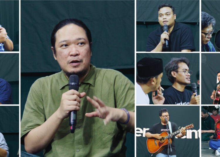 Reportase: Melipat Jarak